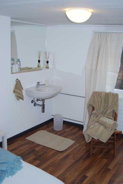 B&B Haus Zur Krone Oberriet Phòng bức ảnh